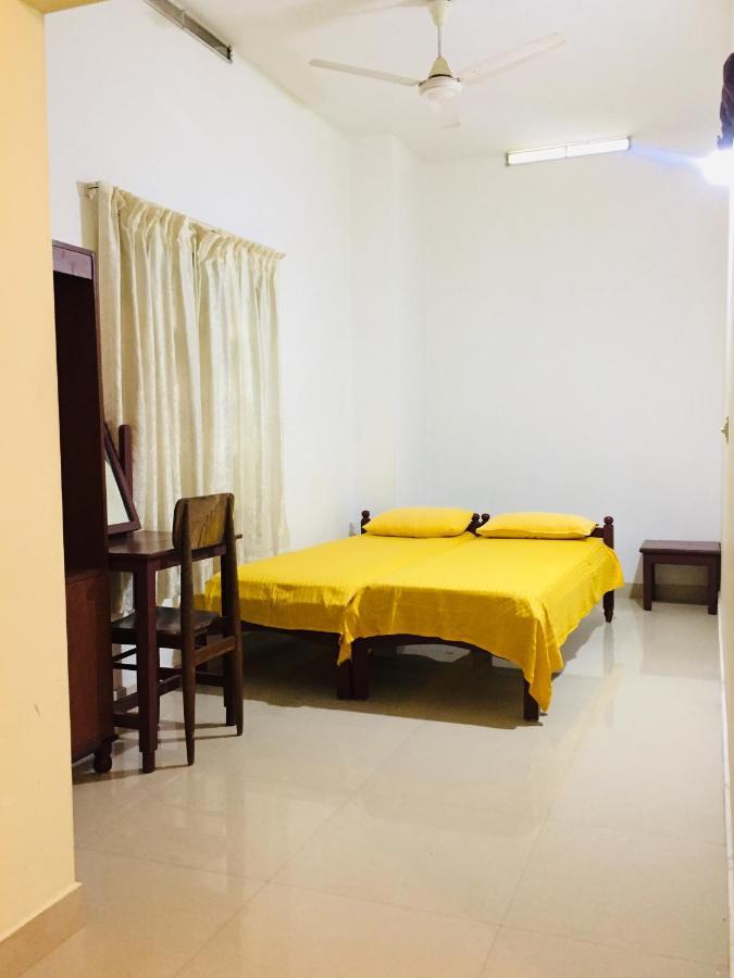 Hebron Inn Kochi Екстериор снимка