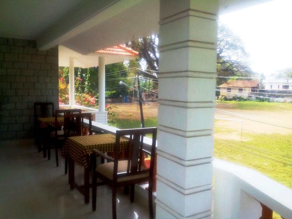 Hebron Inn Kochi Екстериор снимка