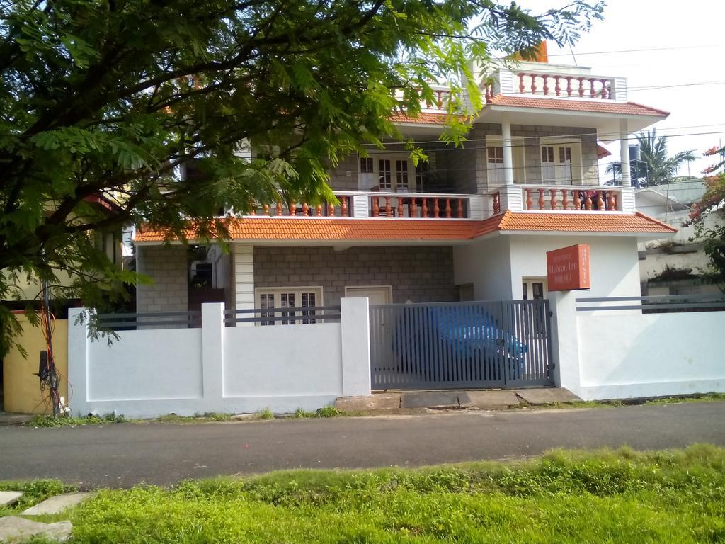 Hebron Inn Kochi Екстериор снимка